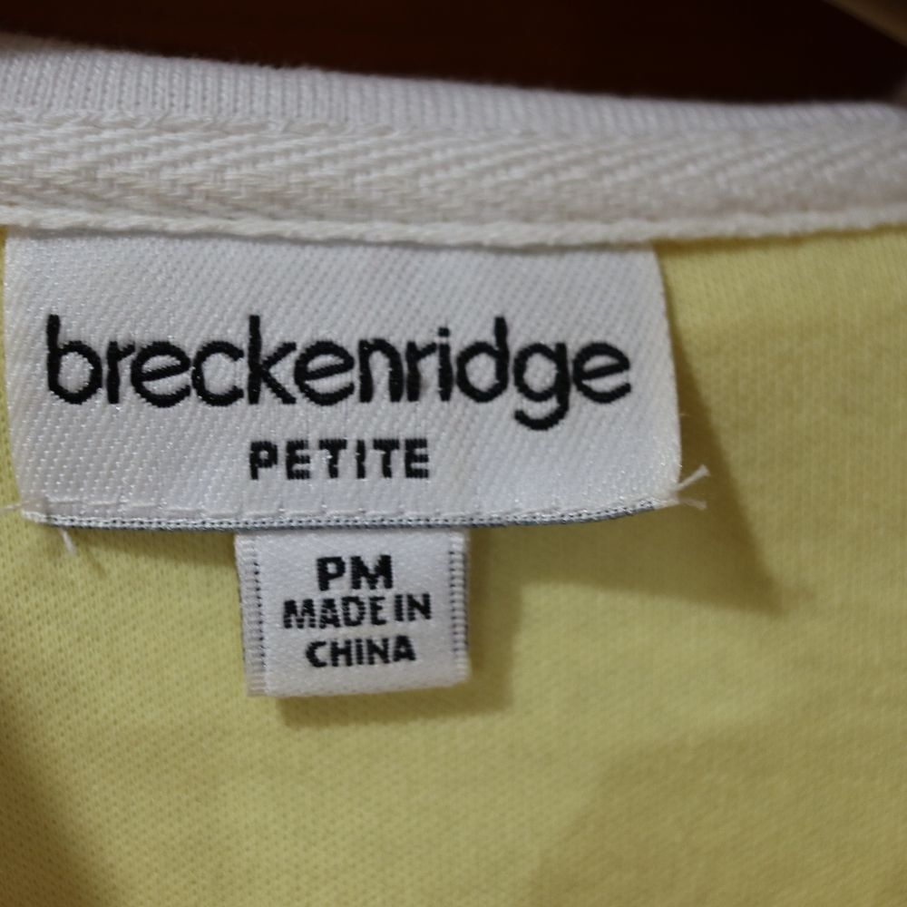 Breckenridge Pale Yellow Embroidered 3/4 Sleeve Top PM - Picture 9 of 10